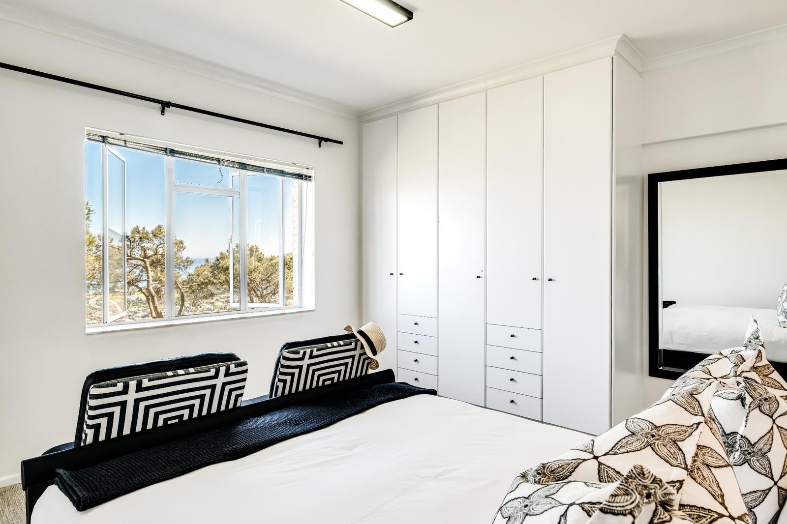 Camps Bay – Bayview II