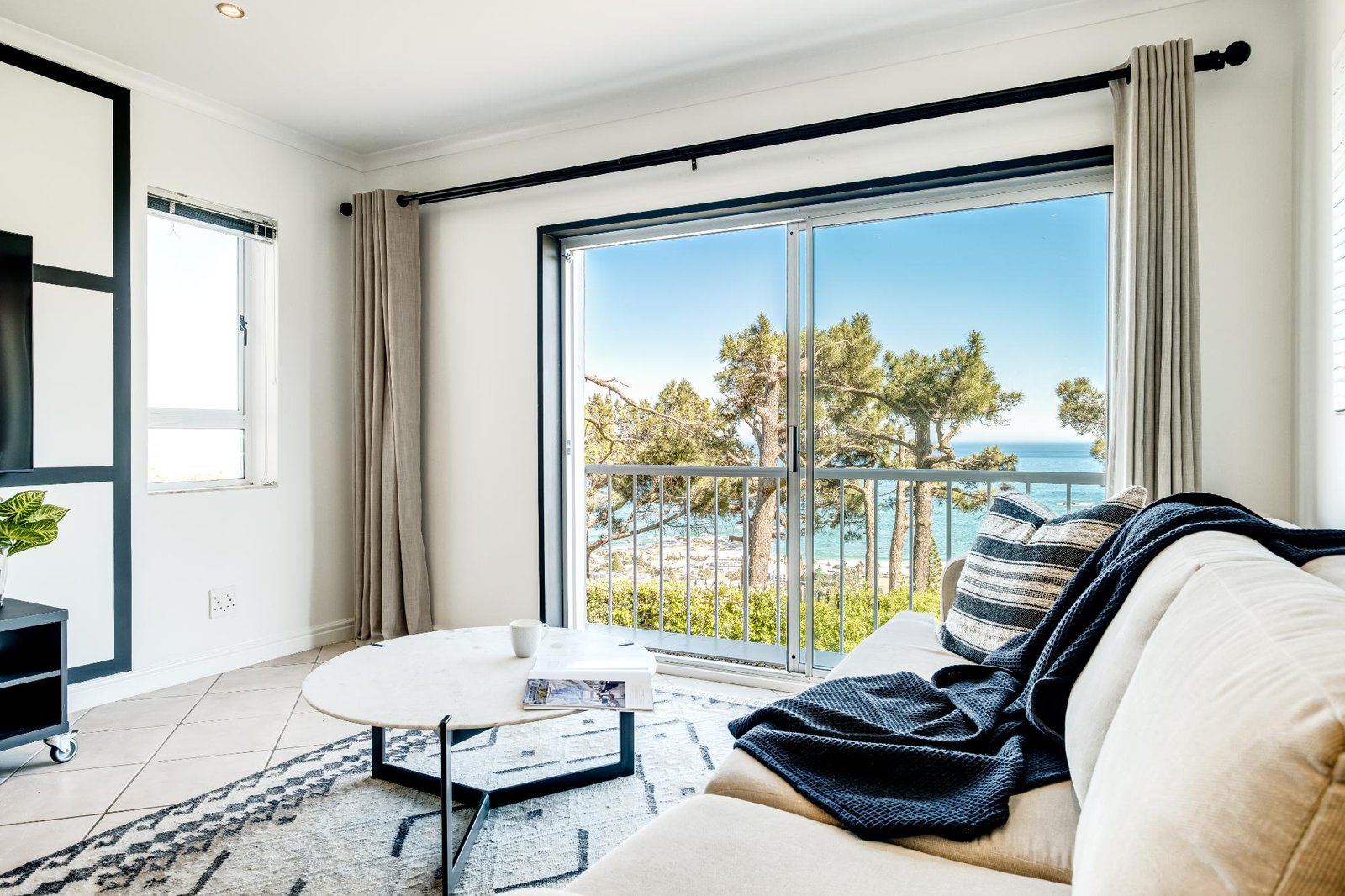 Camps Bay – Bayview II